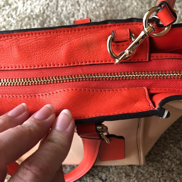 Coach mini Crosby carryall two-tone colorblock in Light gold/Apricot/Coral - Picture 2 of 8